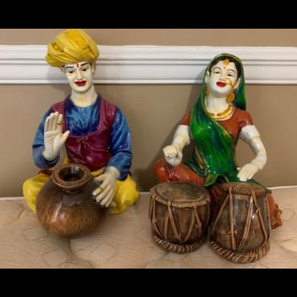 Tribal musical figurines